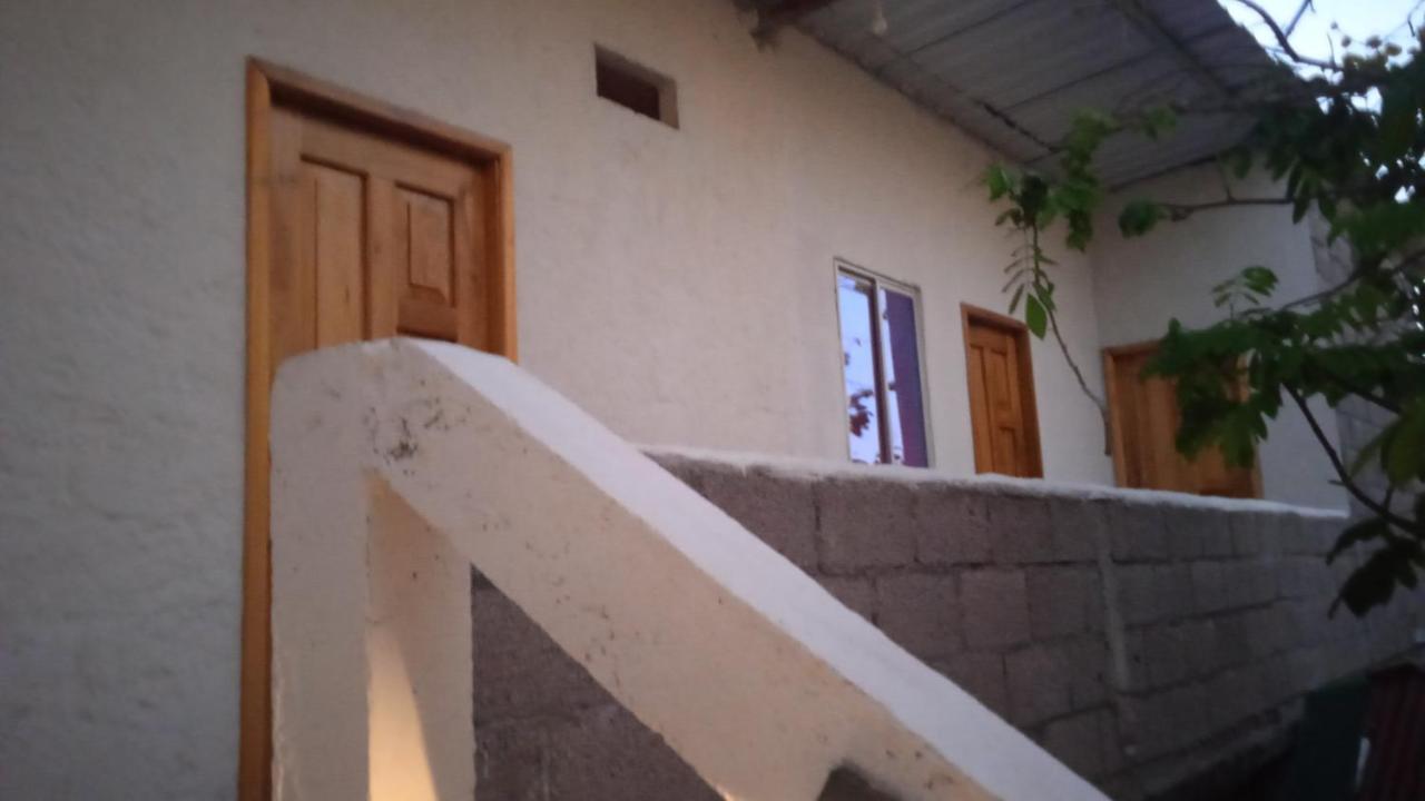 Hostal Cabañas Don Jorge Puerto Baquerizo Moreno Exterior foto