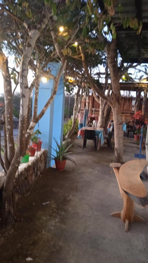 Hostal Cabañas Don Jorge Puerto Baquerizo Moreno Exterior foto