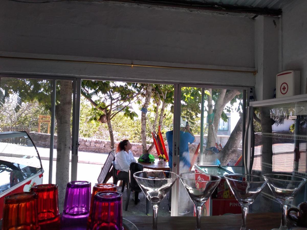 Hostal Cabañas Don Jorge Puerto Baquerizo Moreno Exterior foto